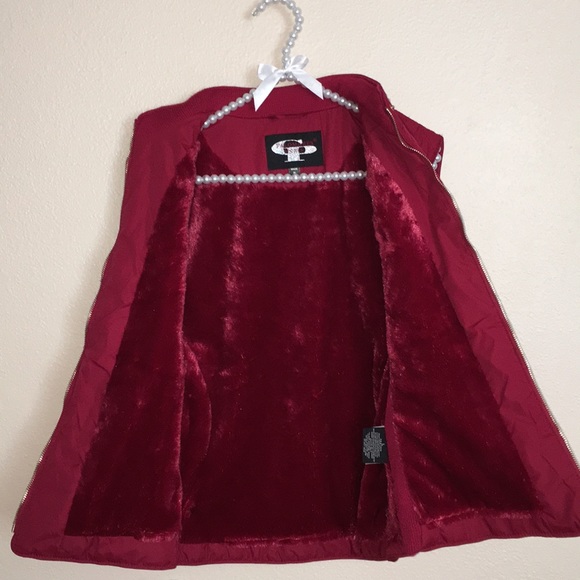 Vest - Picture 2 of 3